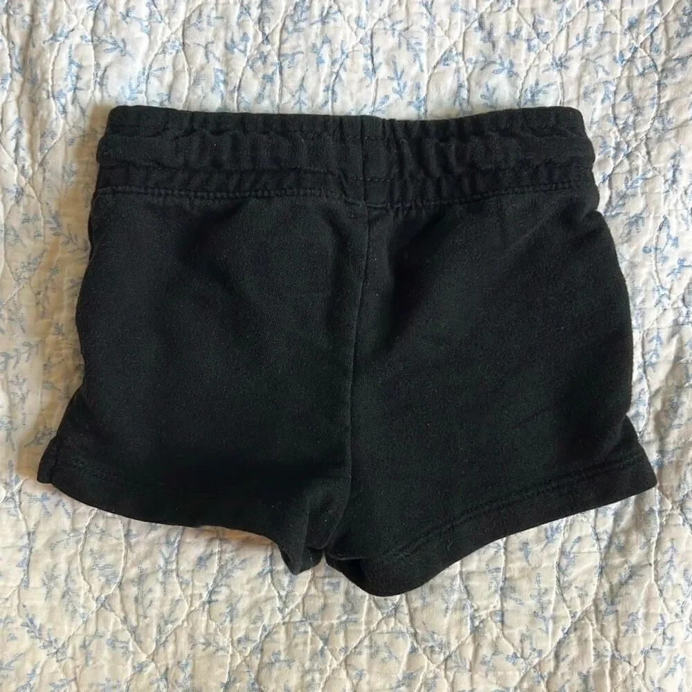 Bundle of 2 pairs‎ 2t girls shorts old navy/target